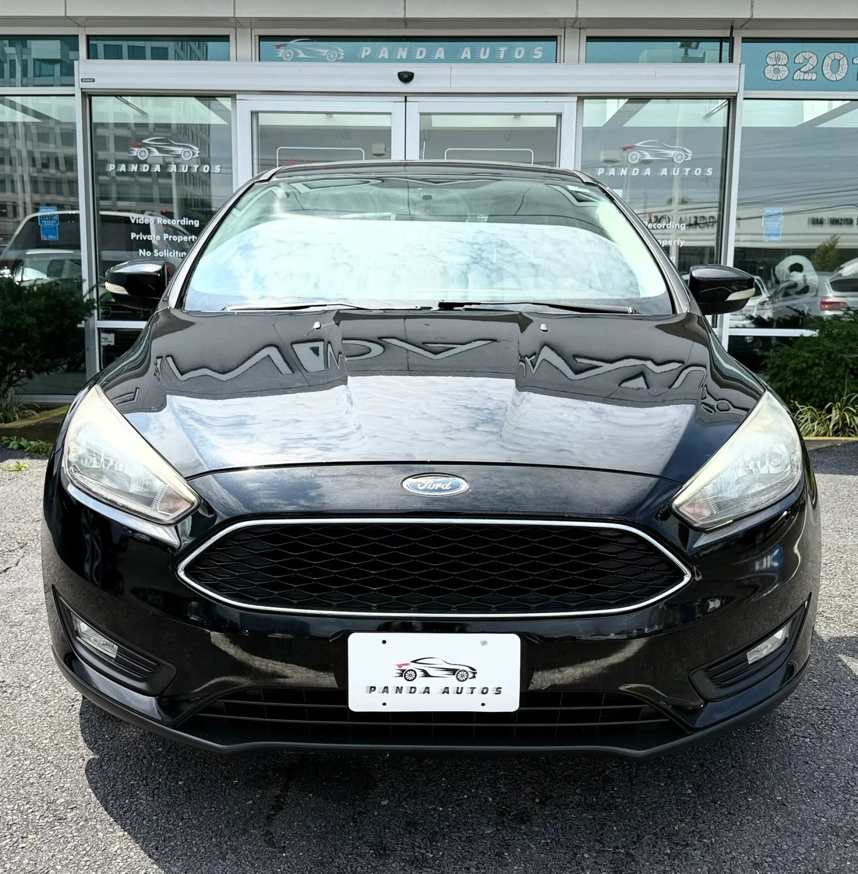 Used 2017 Ford Focus SEL FWD image 2