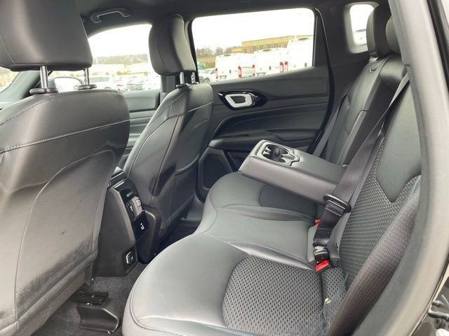 New 2026 Jeep Compass Latitude AWD/4WD image 11