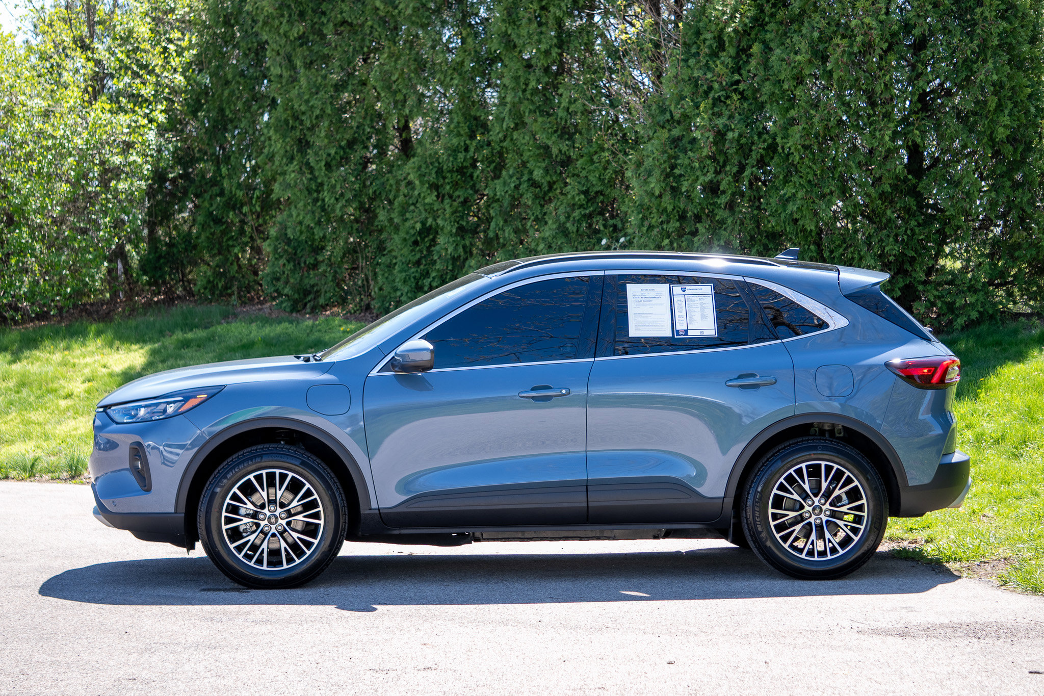 Used 2026 Ford Escape SE w/ PHEV Premium Package image 8