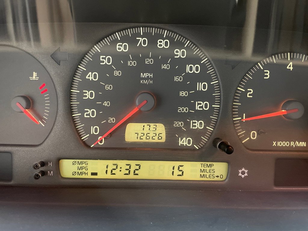 Used 2004 Volvo C70 HT image 24