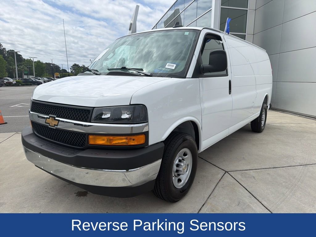 Used 2026 Chevrolet Express 2500 Extended w/ Driver Convenience Package image 3