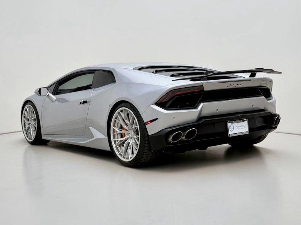 Used 2017 Lamborghini Huracan LP 580-2 RWD image 19