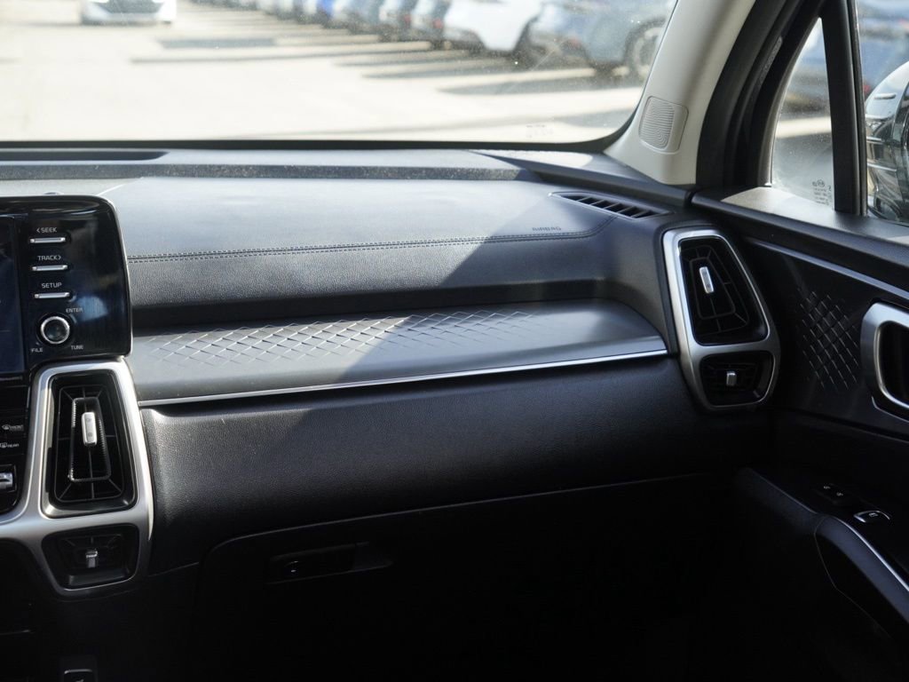 Used 2021 Kia Sorento S image 22