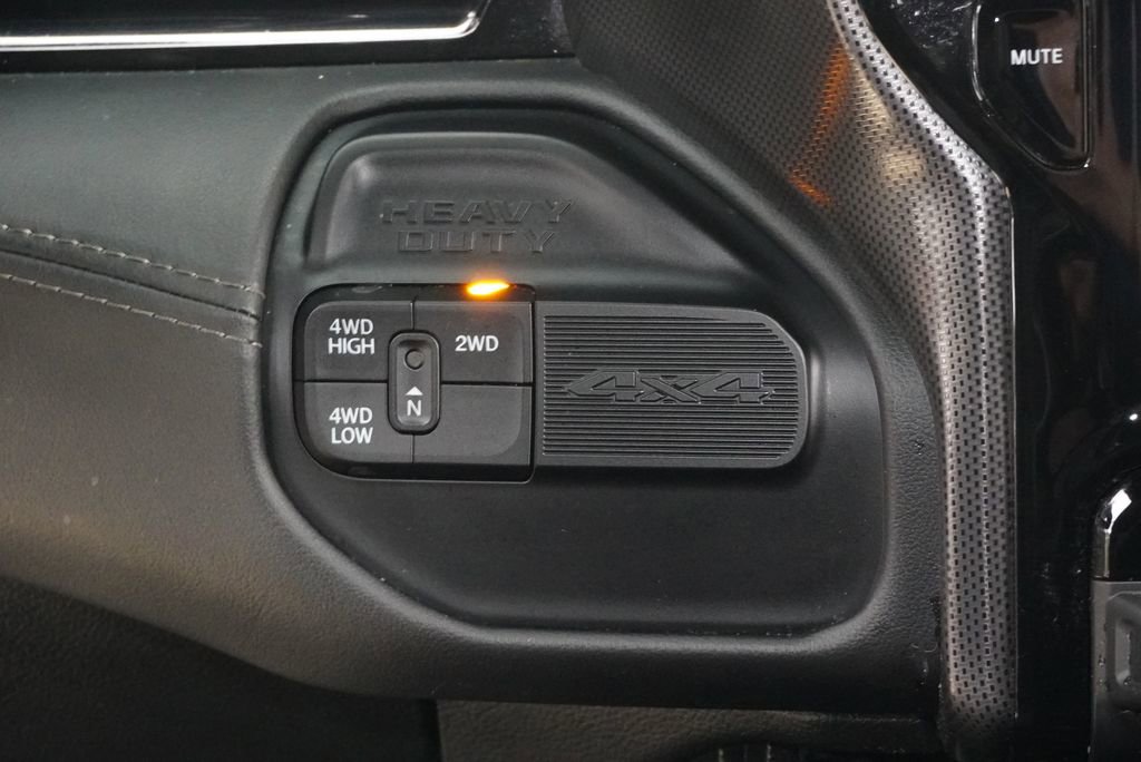 Used 2024 RAM 2500 Limited AWD/4WD image 20