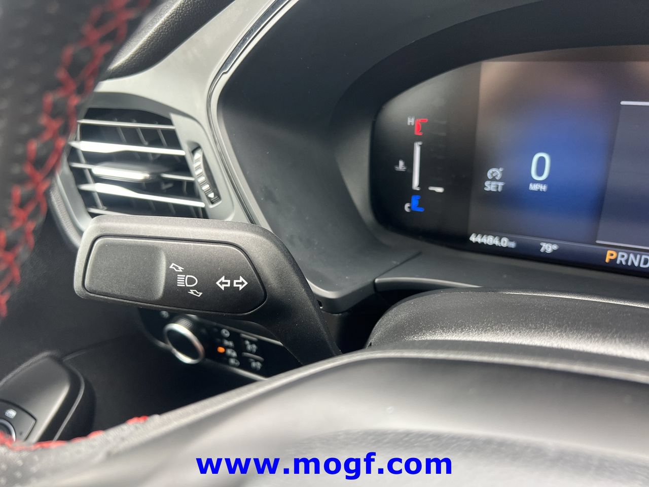 Used 2025 Ford Escape ST-Line FWD image 13
