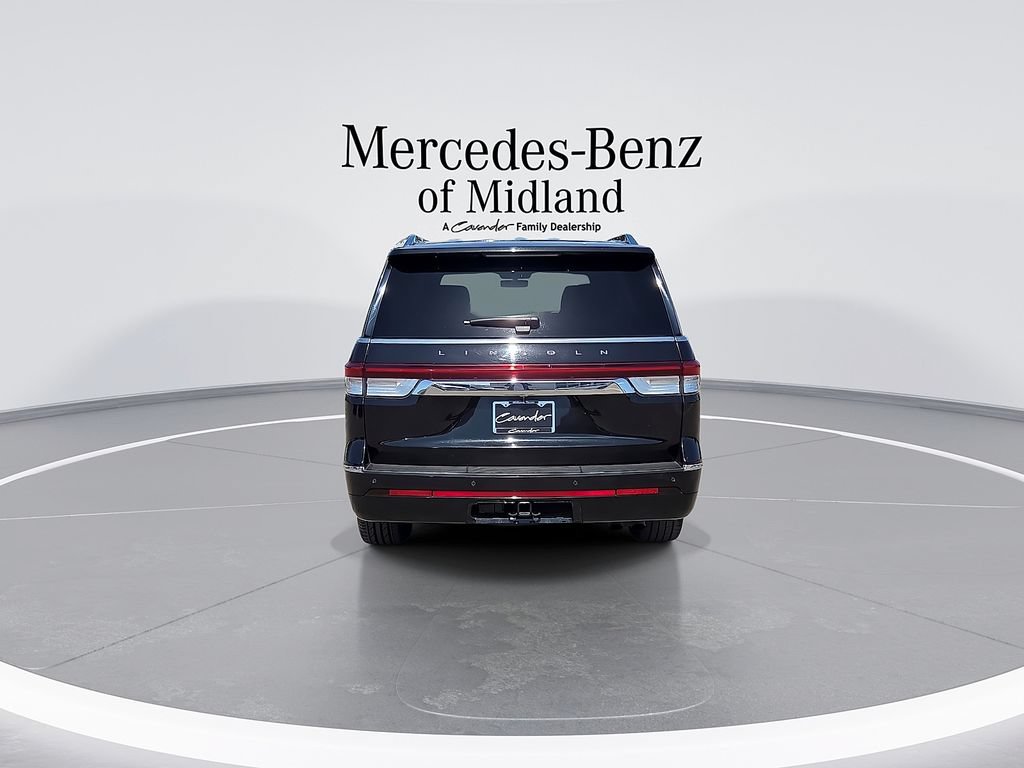 Used 2024 Lincoln Navigator Reserve AWD/4WD image 7