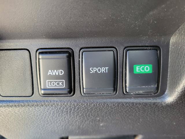 Used 2020 Nissan Rogue SV AWD/4WD image 21