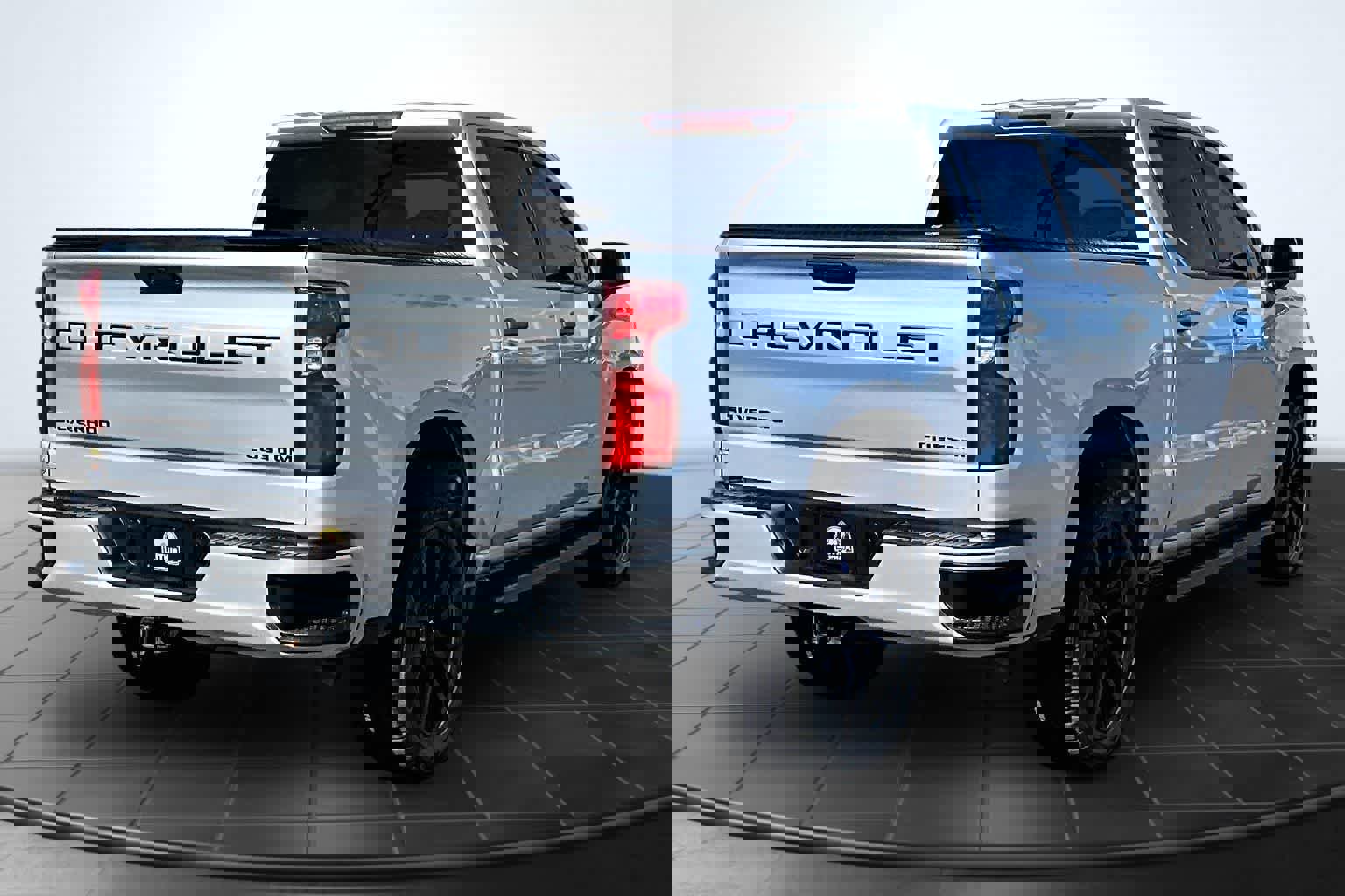 Used 2021 Chevrolet Silverado 1500 Custom w/ LPO, Dark Essentials Package AWD/4WD image 23