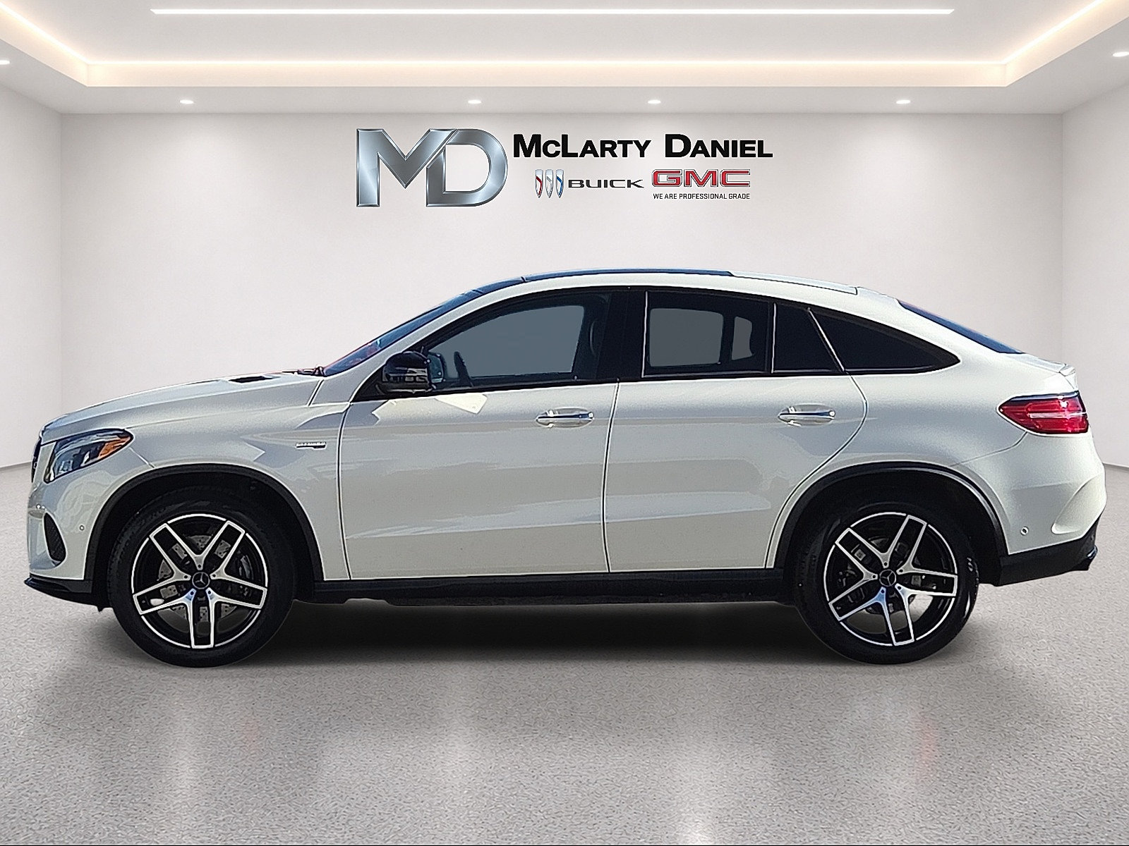 Used 2018 Mercedes-Benz GLE 43 AMG 4MATIC Coupe image 2