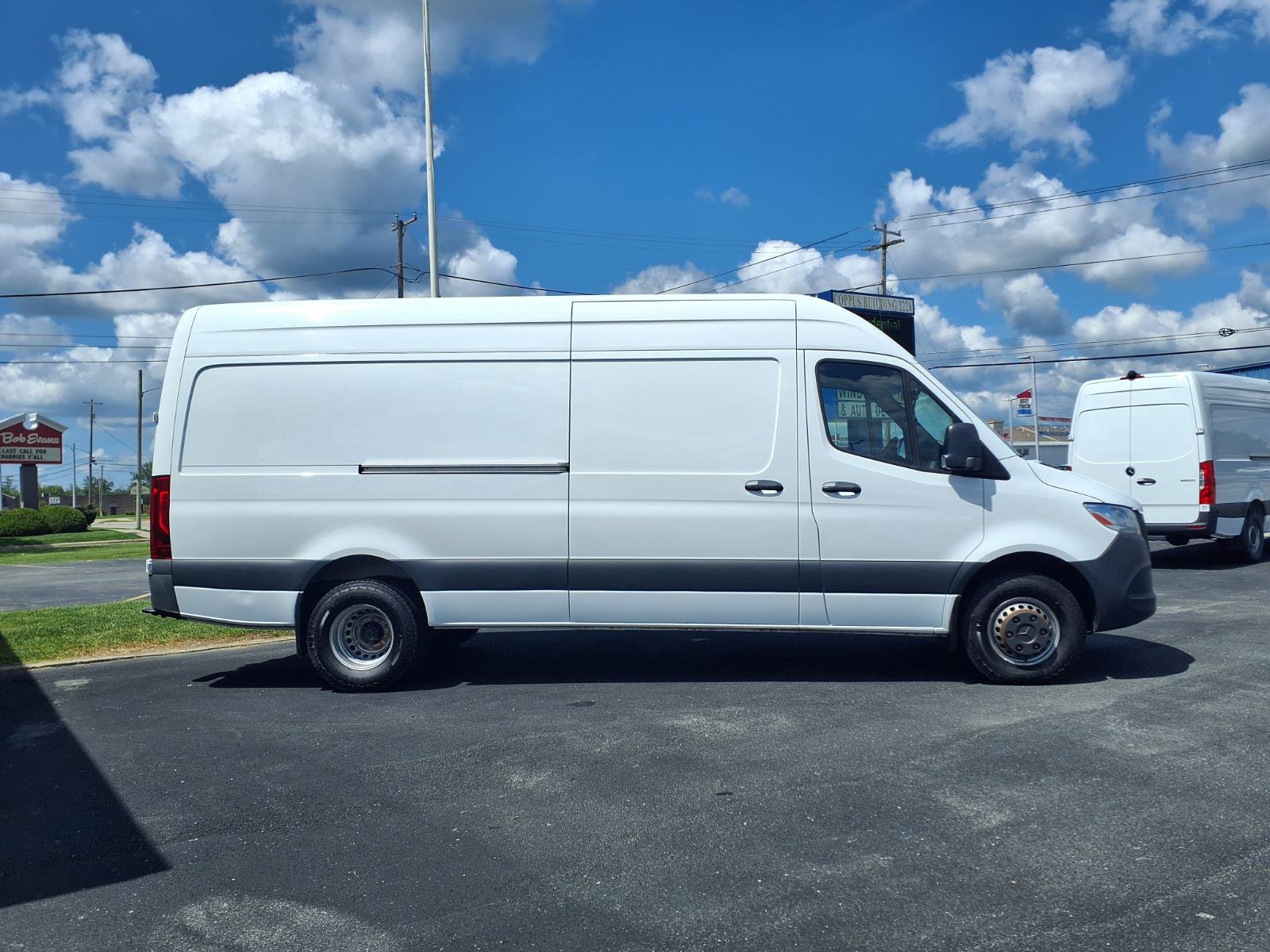 Used 2022 Mercedes-Benz Sprinter 3500 image 6