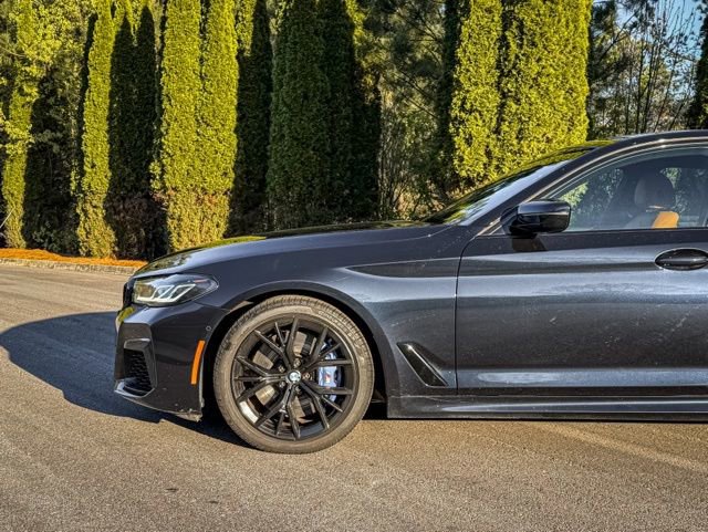 Used 2023 BMW 540i xDrive w/ M Sport Package image 7