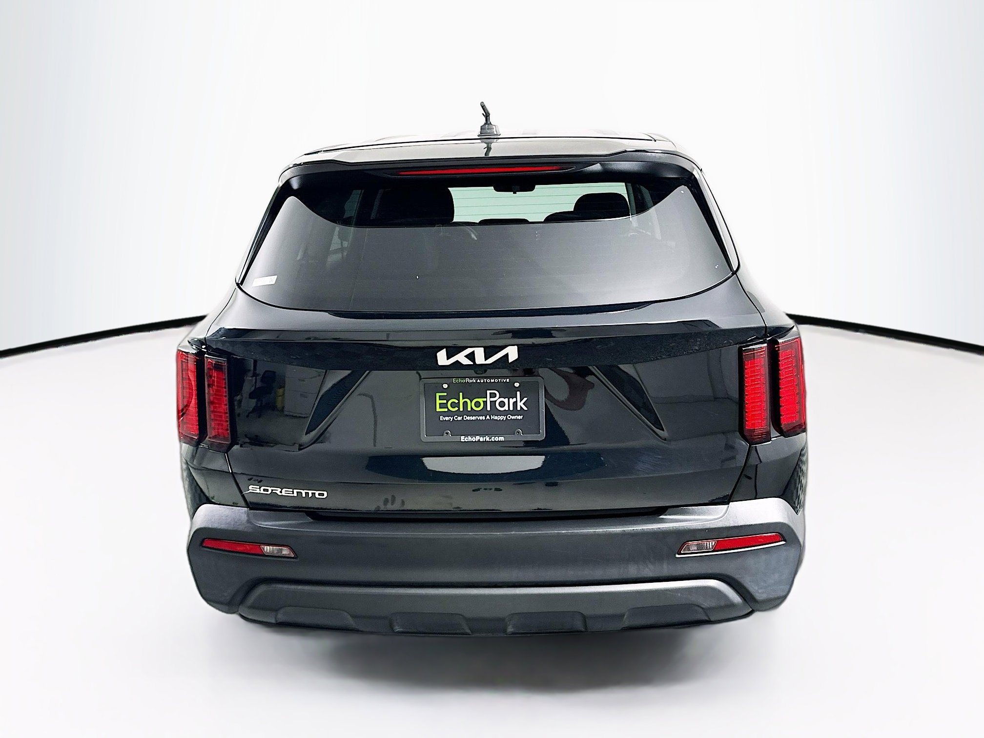 Used 2023 Kia Sorento LX image 7