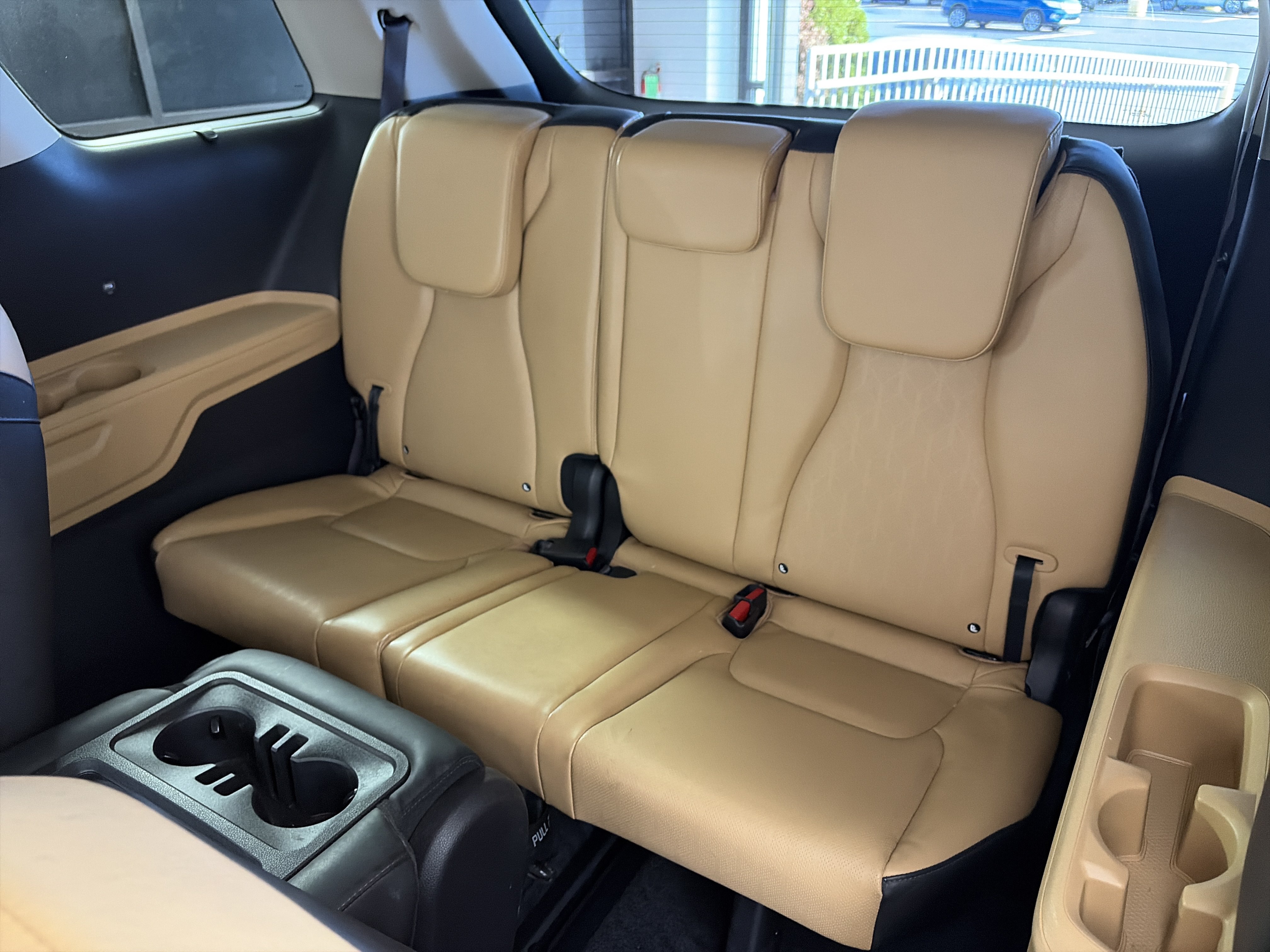 Certified 2023 Kia Carnival EX FWD image 8
