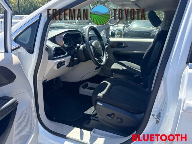 Used 2021 Chrysler Voyager LX FWD image 7