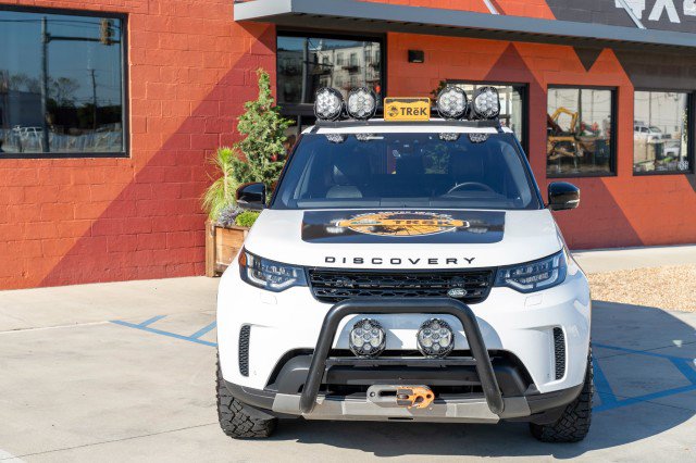 Used 2020 Land Rover Discovery HSE image 7