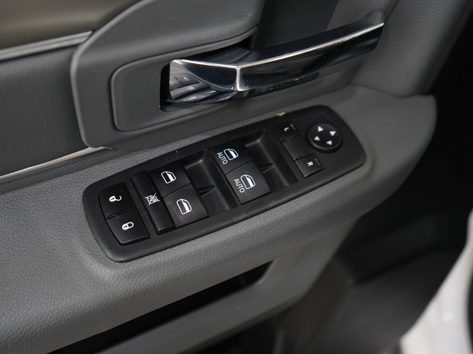 Used 2020 RAM 1500 Classic Warlock AWD/4WD image 18
