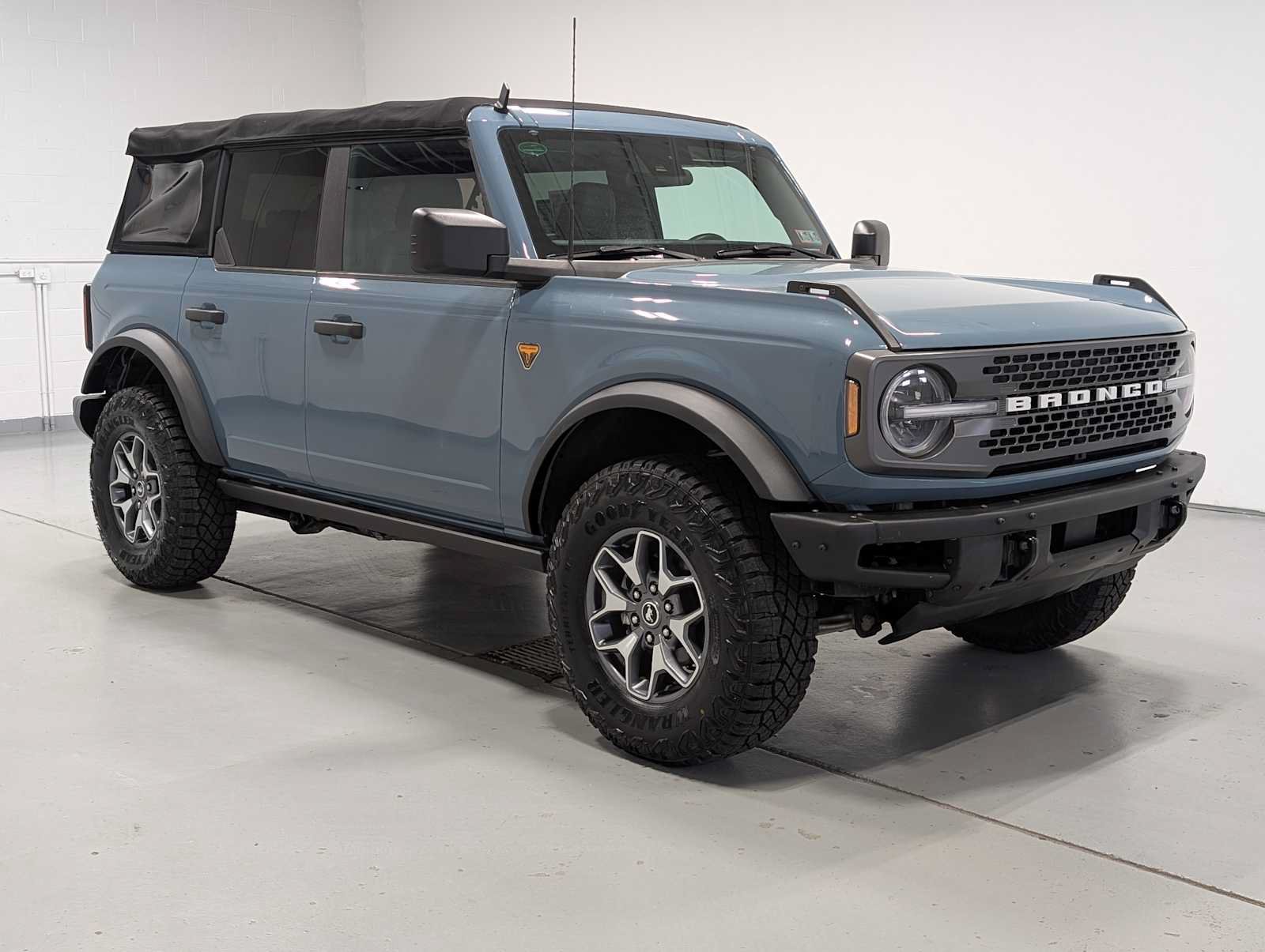 Used 2022 Ford Bronco Badlands AWD/4WD image 6