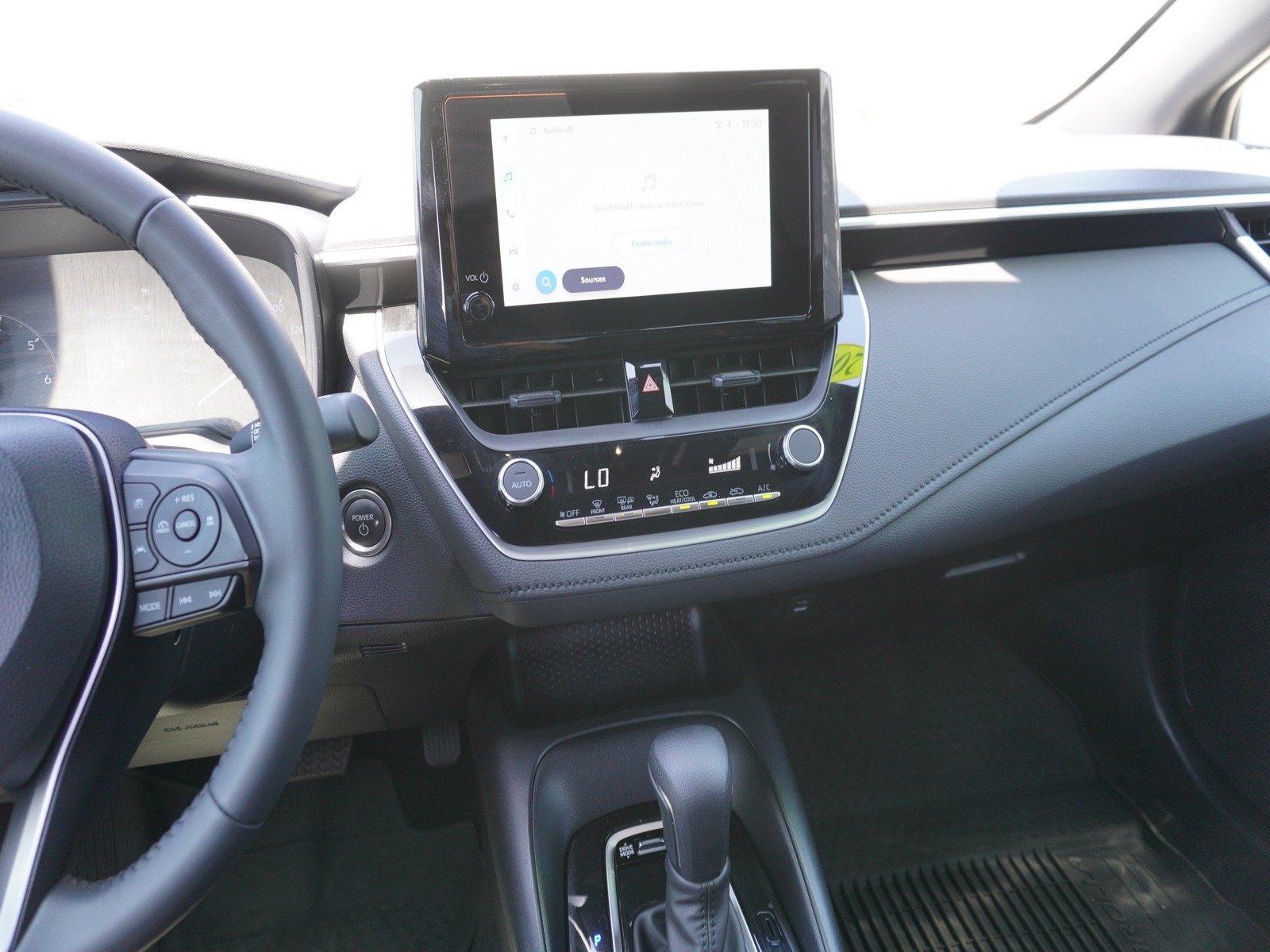 Used 2025 Toyota Corolla SE FWD image 14