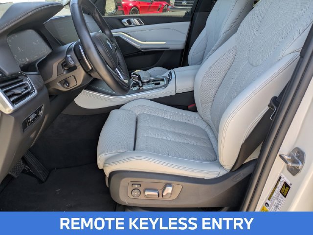 Used 2023 BMW X5 xDrive40i w/ Premium Package AWD/4WD image 14