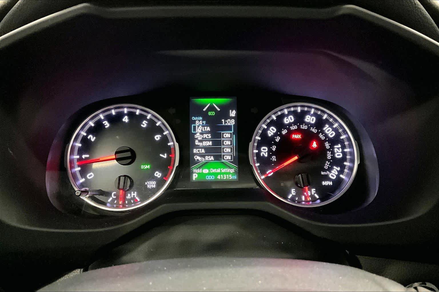 Used 2020 Toyota RAV4 XLE Premium FWD image 25