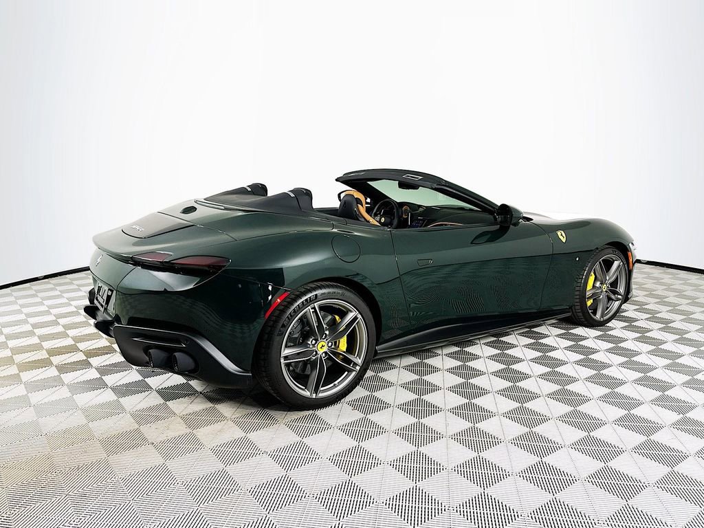 Used 2025 Ferrari Roma Spider image 7