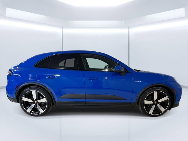 New 2026 Porsche Macan 4 Electric AWD/4WD image 10