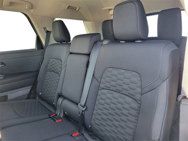 New 2025 Nissan Pathfinder SV image 14