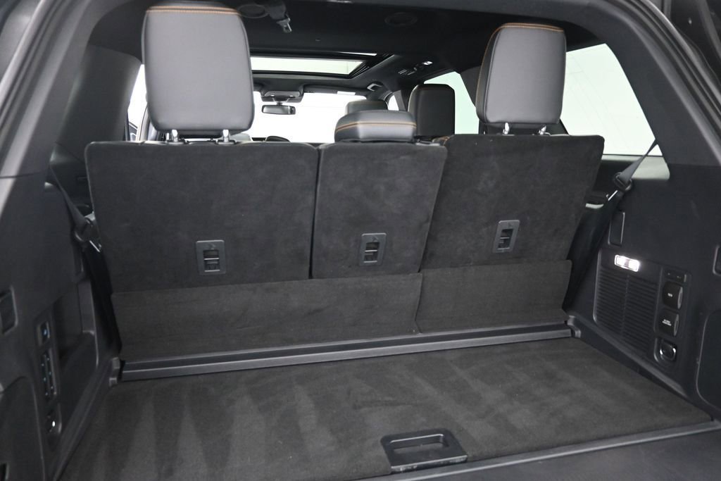 Used 2025 Ford Expedition Tremor AWD/4WD image 8