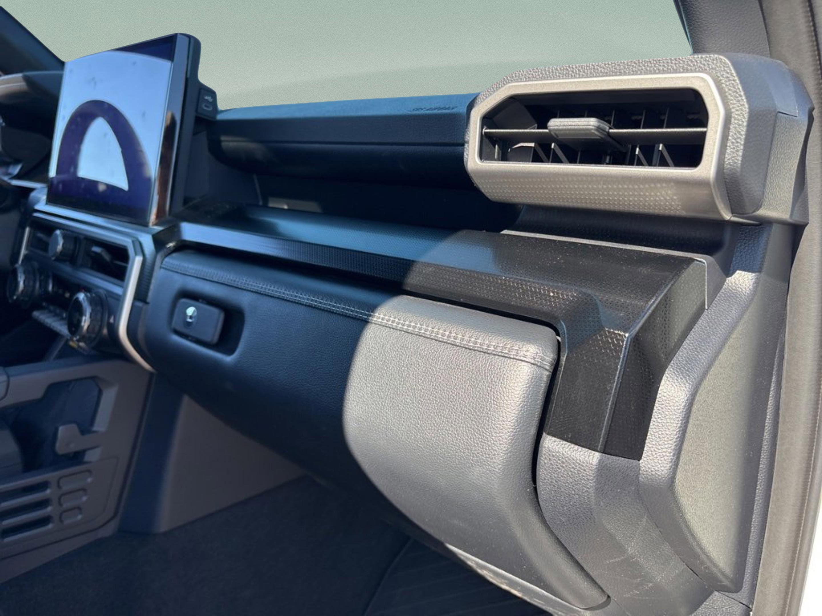 Used 2025 Toyota 4Runner Limited image 26