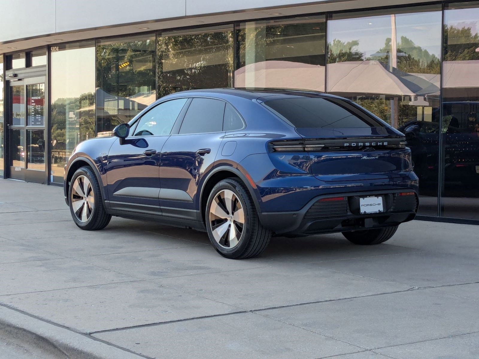 New 2025 Porsche Macan 4 Electric video 3