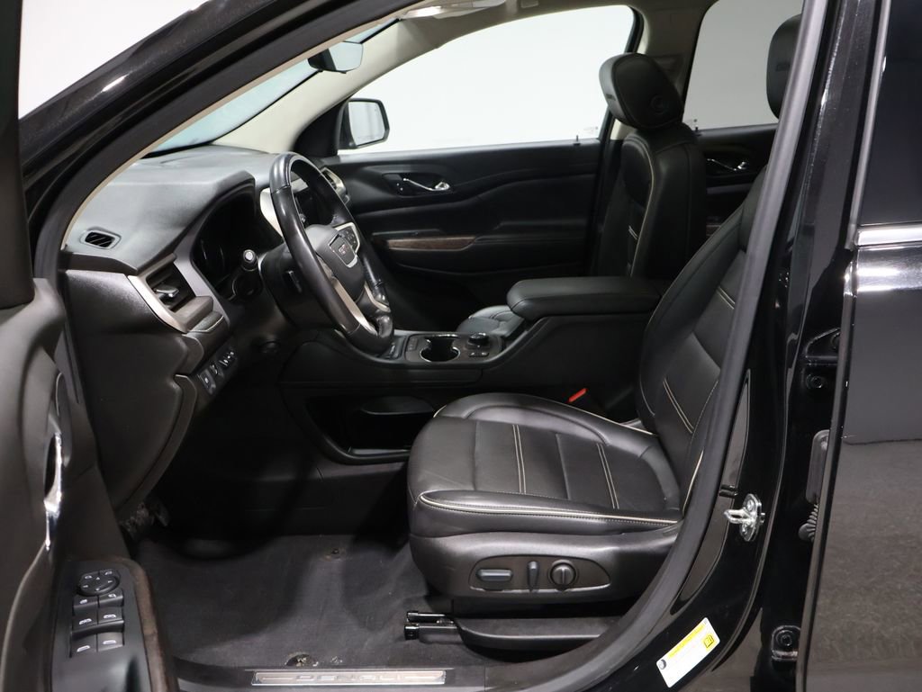 Used 2022 GMC Acadia Denali w/ GMC Pro Grade Package image 12