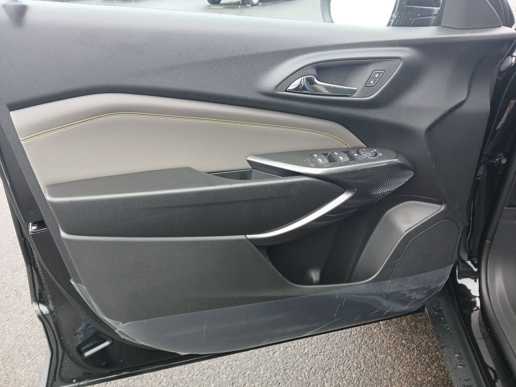 New 2026 Chevrolet Trax ACTIV w/ Driver Confidence Package FWD image 11