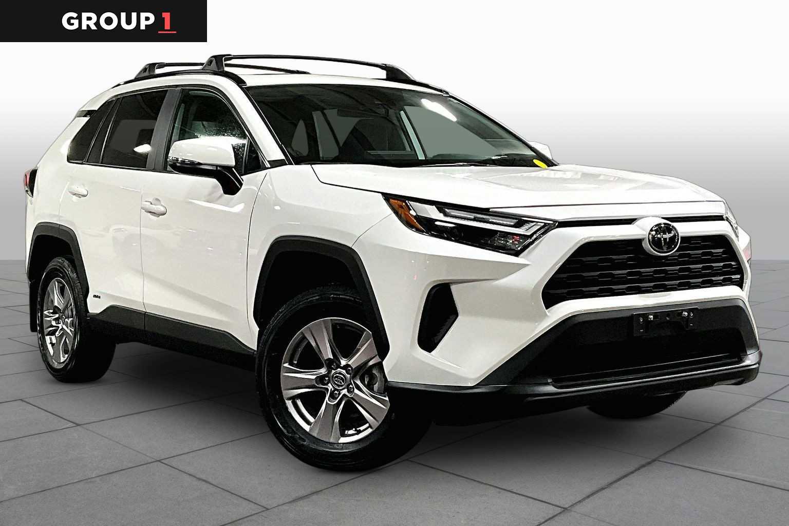 Certified 2025 Toyota RAV4 XLE w/ Convenience Package AWD/4WD image 3
