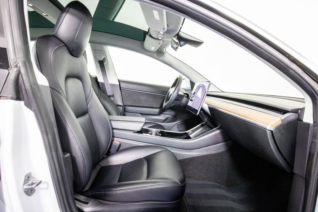 Used 2018 Tesla Model 3 Long Range image 10