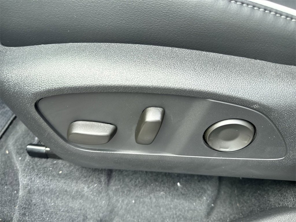 New 2026 Buick Enclave Sport Touring w/ Power Package image 18