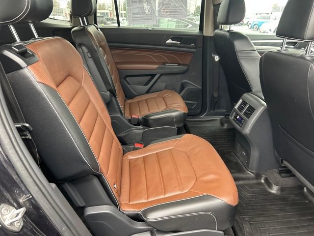 Used 2022 Volkswagen Atlas SEL Premium image 13