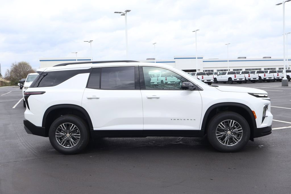 New 2026 Chevrolet Traverse LT w/ Driver Confidence Package FWD image 9