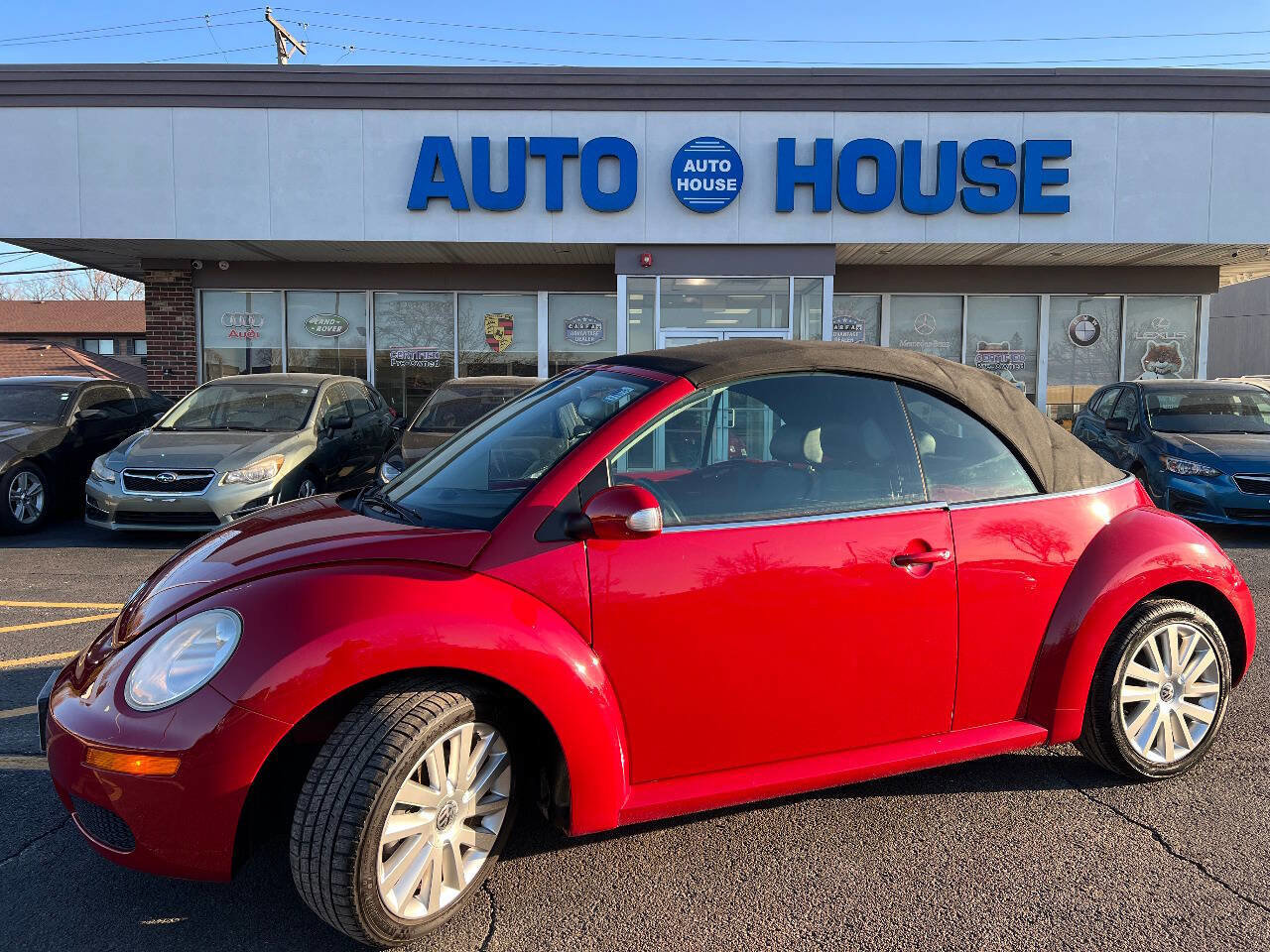 Used 2008 Volkswagen Beetle SE image 2
