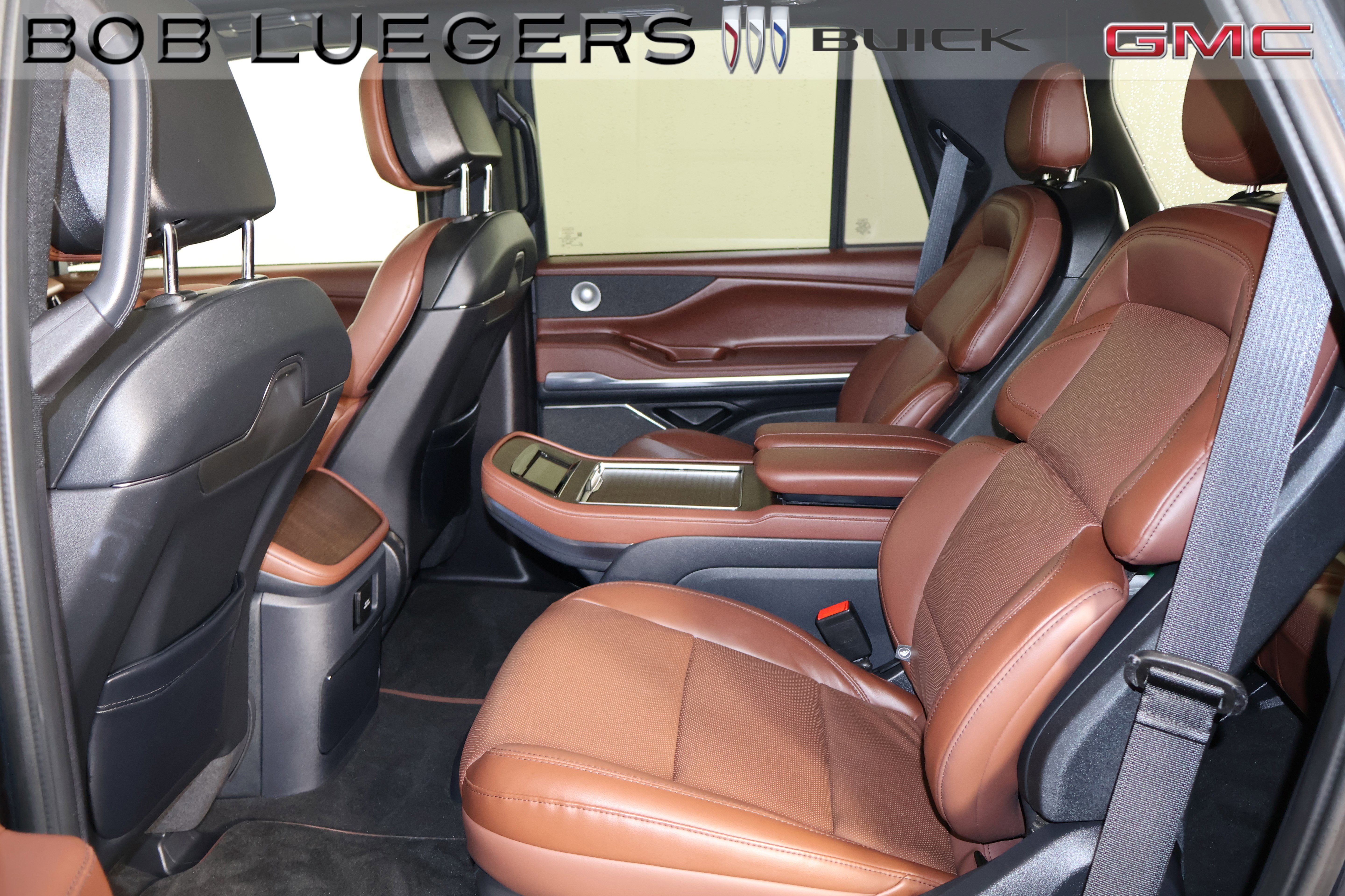 Used 2026 Lincoln Navigator Reserve AWD/4WD image 12