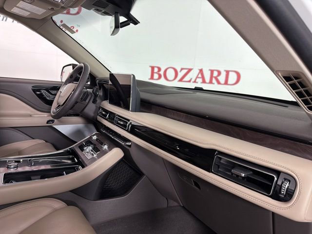 Used 2023 Lincoln Aviator Reserve w/ Equipment Group 201A RWD image 17