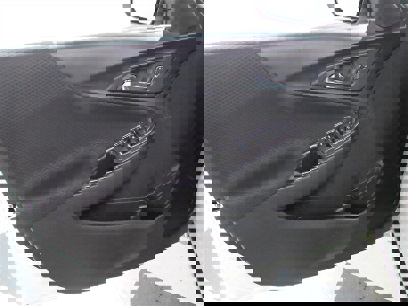 Used 2023 Chevrolet Malibu LT w/ Driver Confidence Package image 11