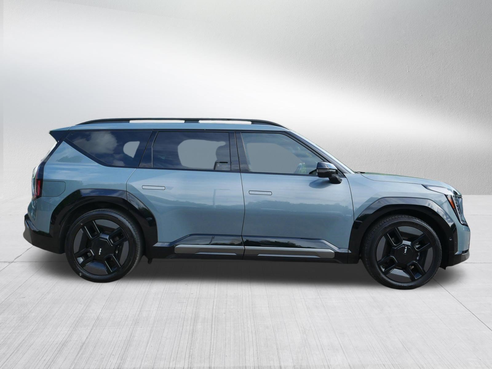 Certified 2024 Kia EV9 GT-Line AWD/4WD image 8
