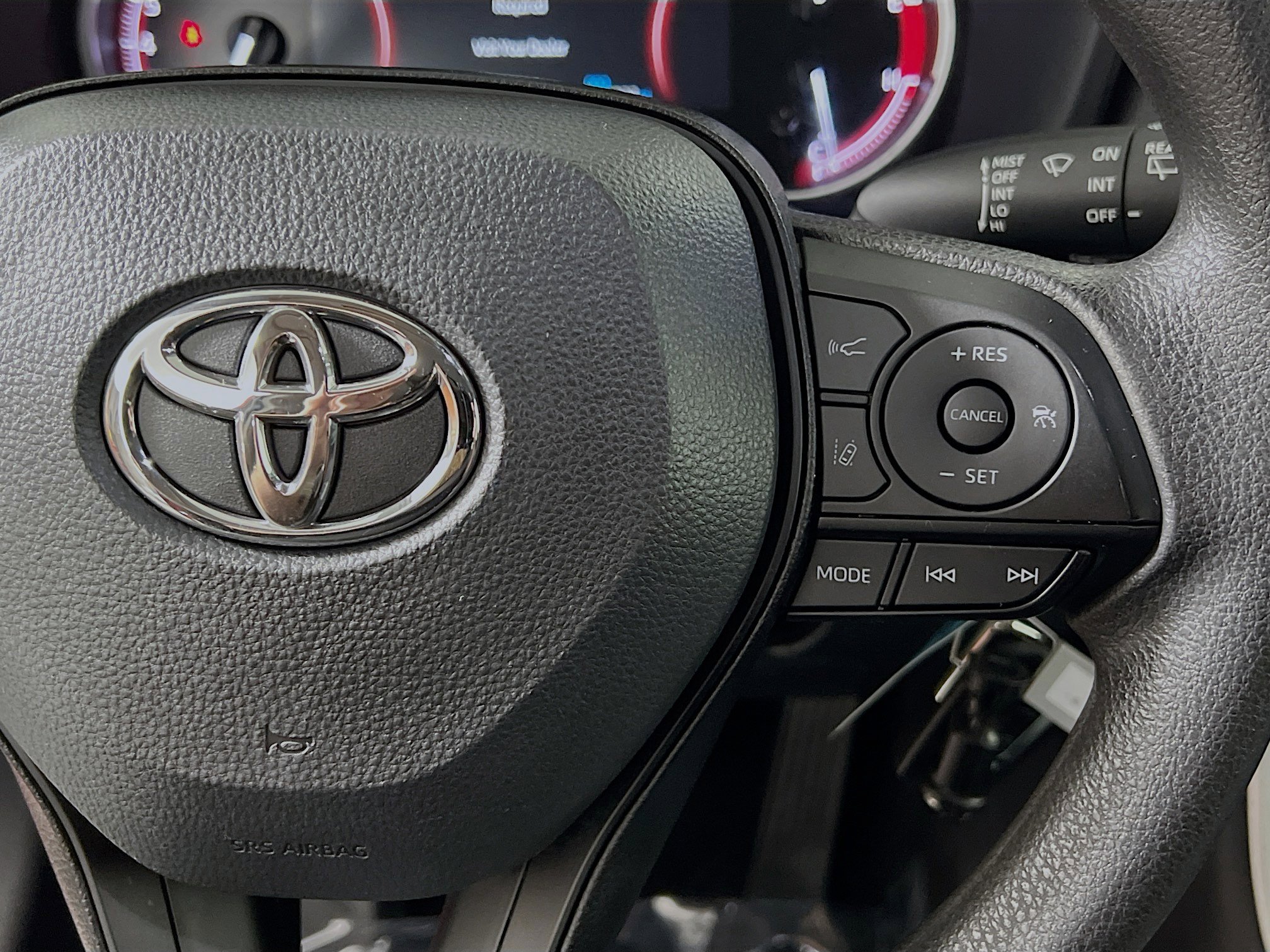 Used 2025 Toyota RAV4 LE image 20