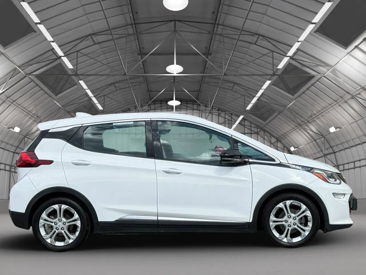 Used 2018 Chevrolet Bolt LT image 8
