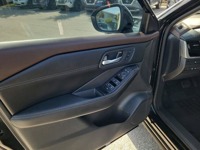 Certified 2023 Nissan Rogue SL w/ SL Premium Package FWD image 24