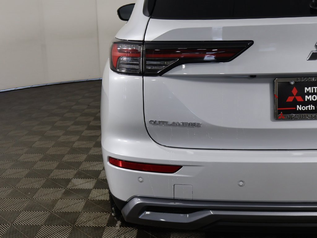 New 2026 Mitsubishi Outlander SE image 19