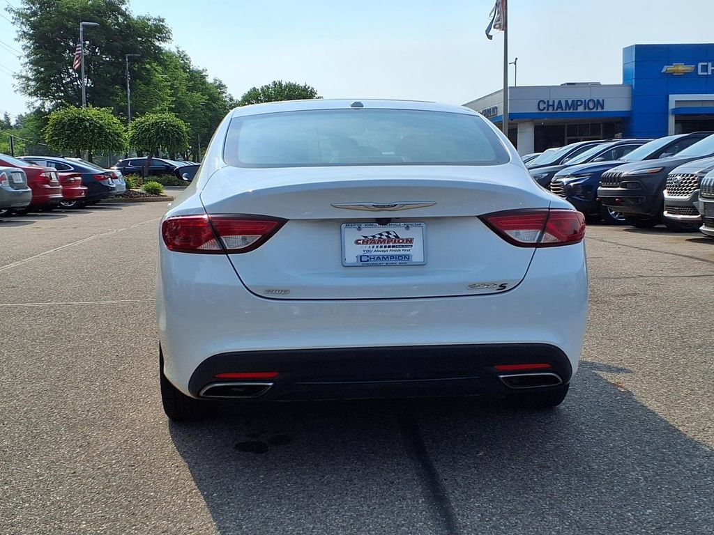 Used 2016 Chrysler 200 S w/ Sun & Sound Group AWD/4WD image 5