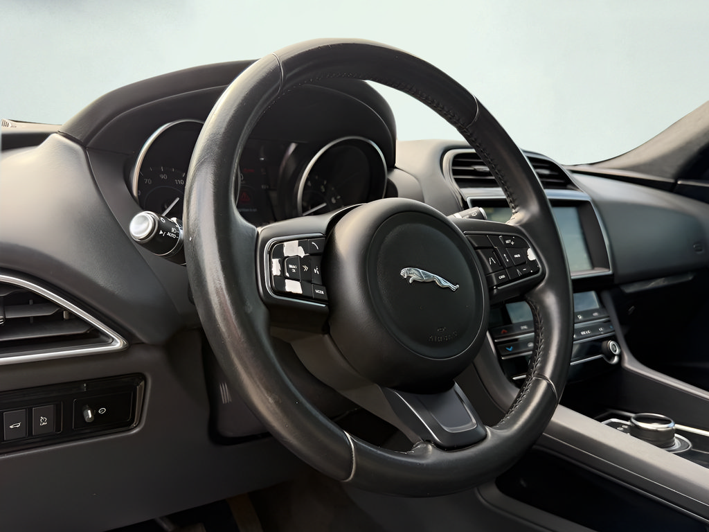 Used 2020 Jaguar F-PACE Premium AWD/4WD image 56