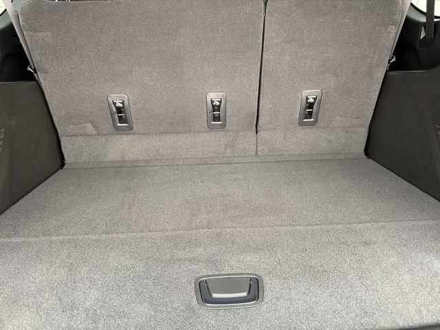 New 2026 GMC Yukon XL AT4 Ultimate AWD/4WD image 27
