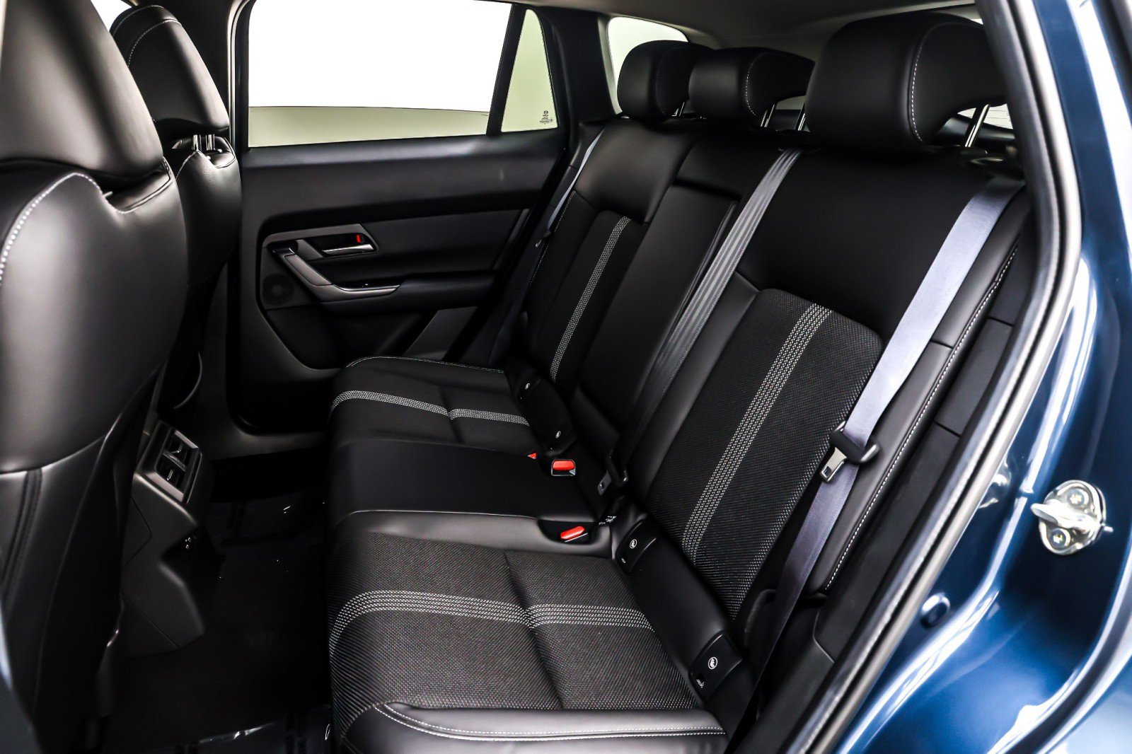 Used 2023 MAZDA CX-50 AWD 2.5 S w/ Select Package image 9